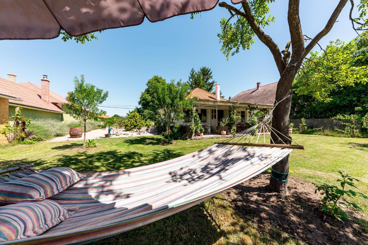 Balatonkeresztúr Berrybay Holidayhome מראה חיצוני תמונה